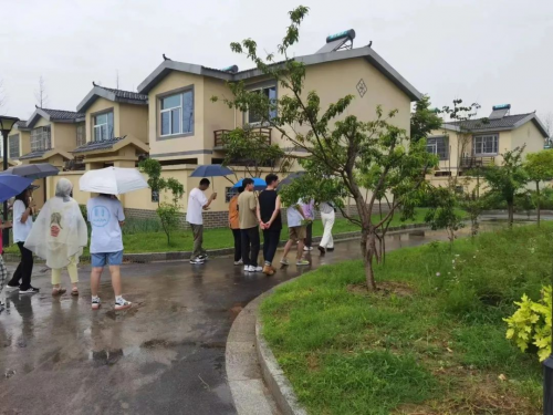 beat365vip官网登录入口建筑学院开展暑期“三下乡” ，乡村文化墙调研及优化提升设计活动